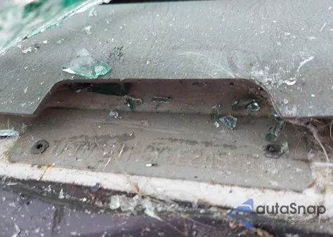 2000 Ford F-250 Lariat/Xl/Xlt z USA, uszkodzony, nr VIN 1FTNW21F8YEE24558